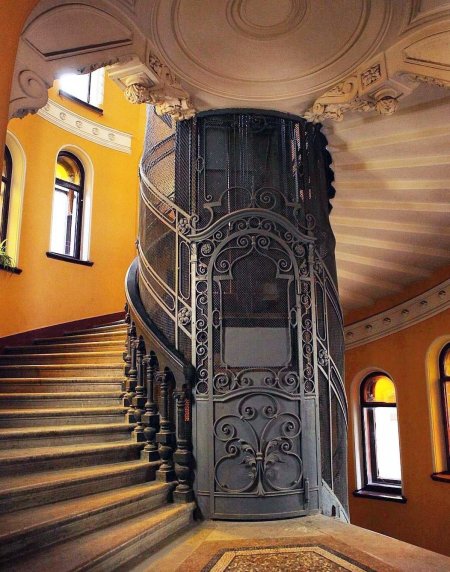 Доходный дом Елисеева Ломоносова 14