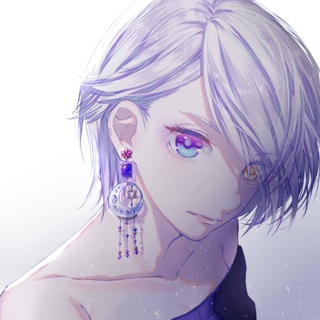 Парень с фиолетовыми глазами