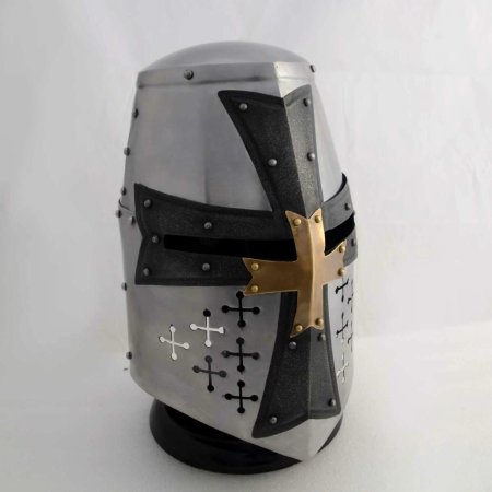 Шлем топхельм Тевтонского ордена