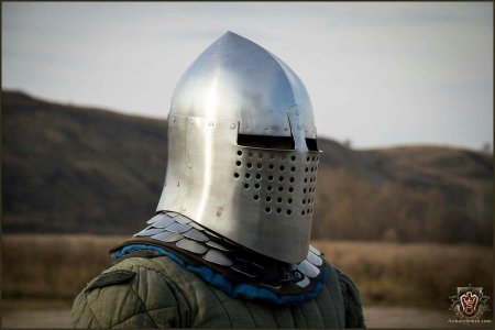 Шлем средневековый топхельм