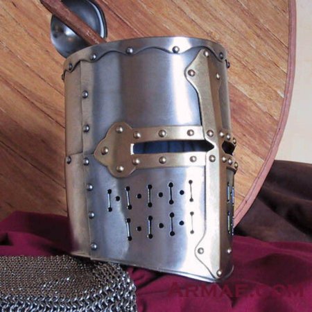 Шлем средневековый топхельм