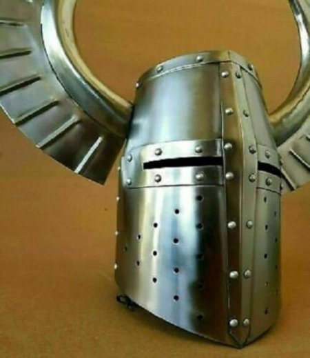 Шлем топхельм Тевтонского ордена