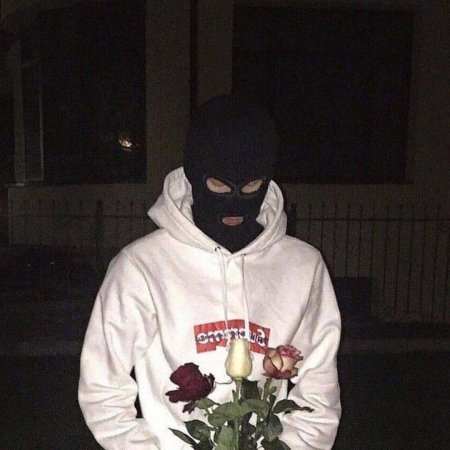 Офник в маске