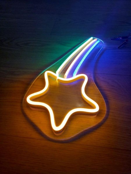 Неоновая вывеска "звезда"