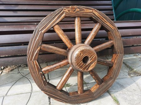 Деревянное колесо
