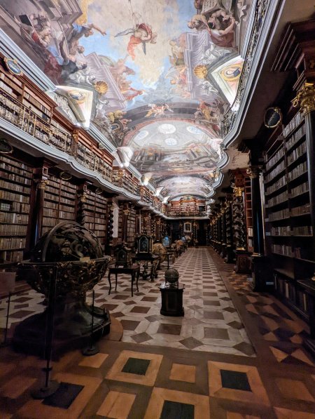 Библиотека Клементинум