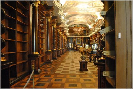 Библиотека в Праге Клементинум