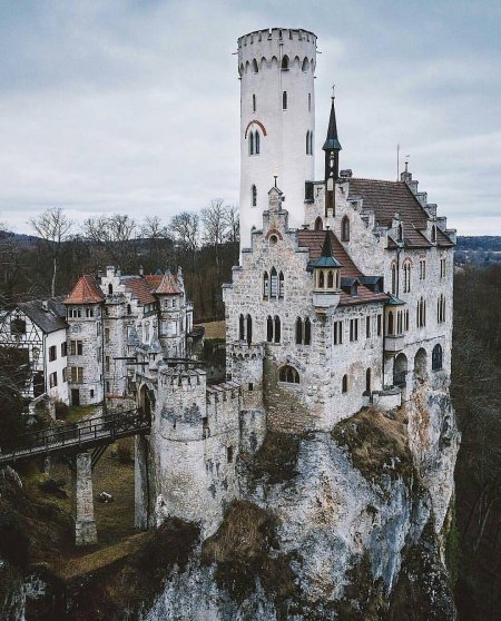 Неоготический замок Лихтенштейн