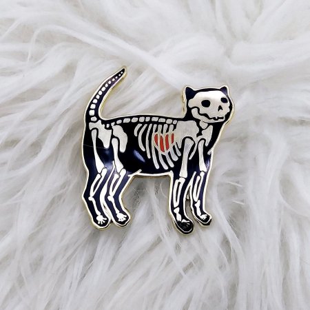 Raccoon hard Enamel Pin