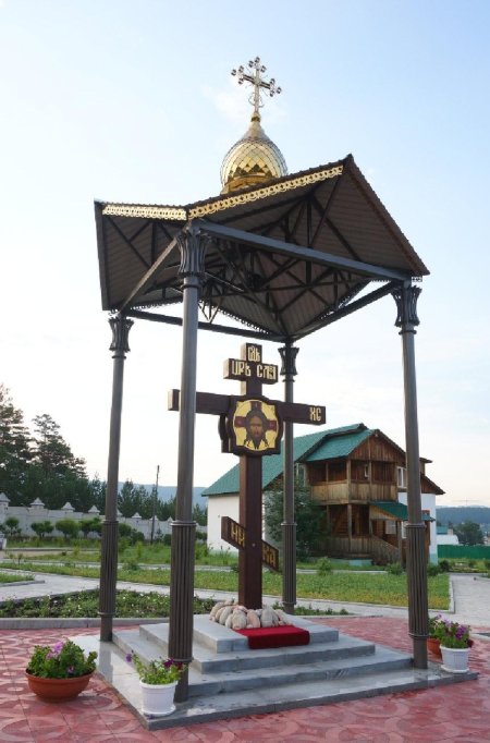 Поклонный крест