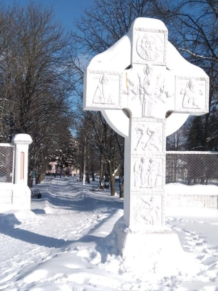 Поклонный крест город Южноуральск мемориал