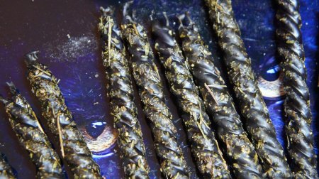 Чёрные свечи для очищения