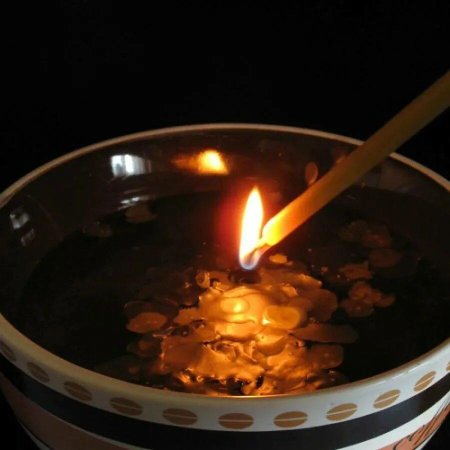 Отливка воском свечи