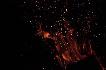 Брызги огня