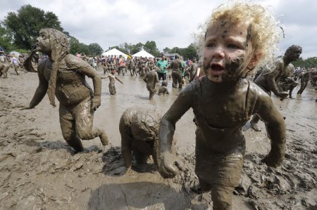 Международный день грязи (International Mud Day)