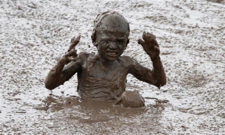 Есть влажная салфетка