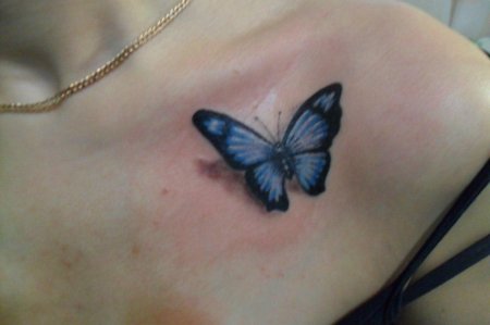 Тату бабочки на ключице