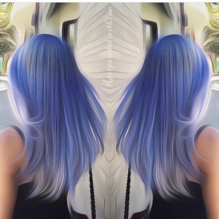 Блонд с синими прядями