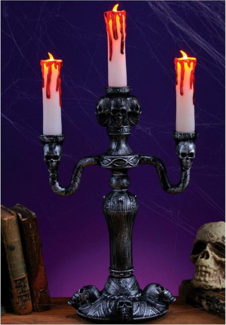 Готический подсвечник