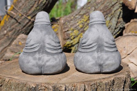 Бетонная статуэтка