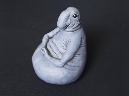 Ждун фигурка