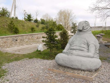 Порхов памятник ждуну