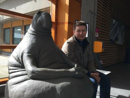 Ждун в Лейдене скульптура