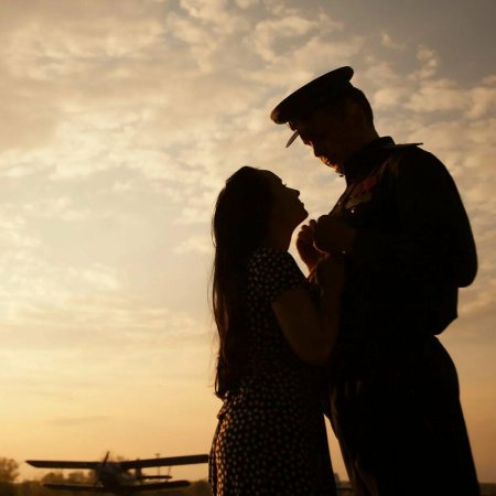 Девушка солдат