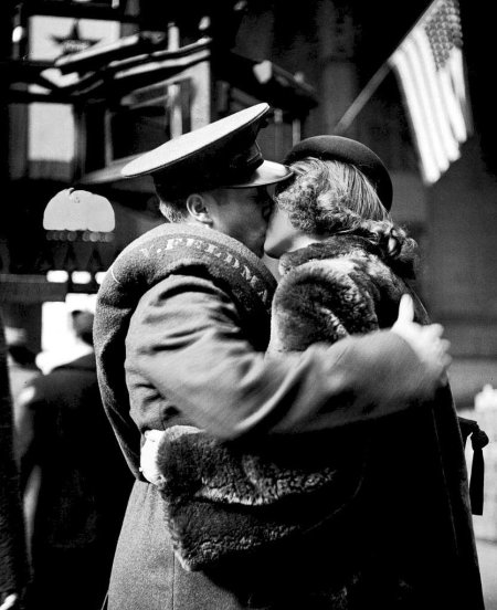 Прощание влюбленных на Пенсильванском вокзале в 1943