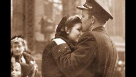 Жена провожает мужа на войну