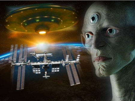 НЛО В космосе