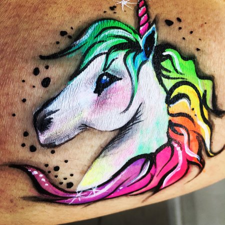 Аквагрим Единорожка на руке