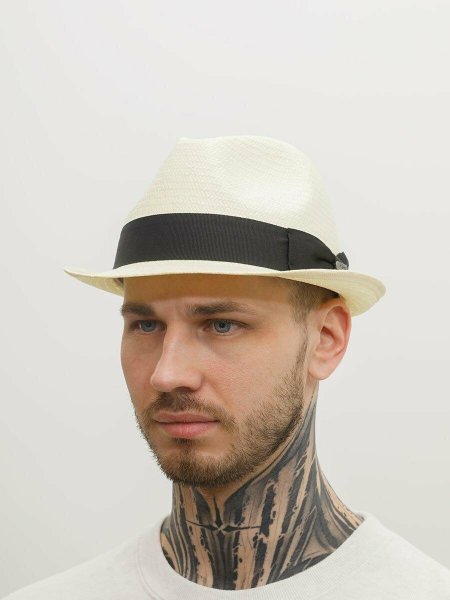 Белая шляпа мужская