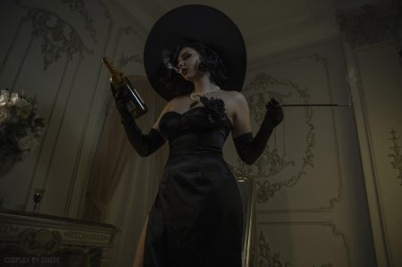 Resident Evil Village леди Димитреску