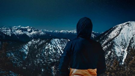 Парень в горах