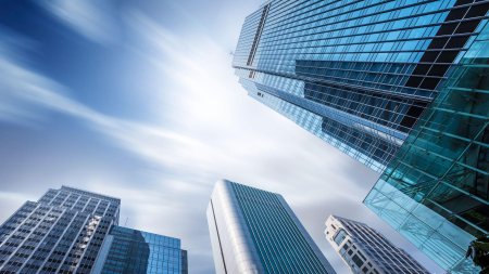 Стеклянное здание