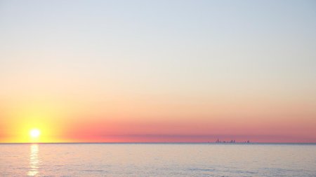 Рассвет на море