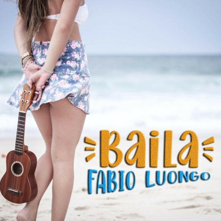 Девушка с гитарой