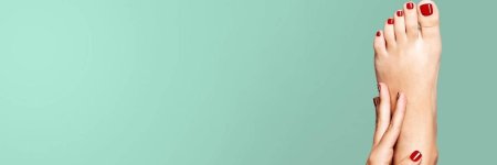 Маникюр и педикюр