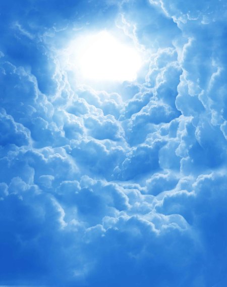 Голубой фон с облаками