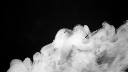 Дым на черном фоне