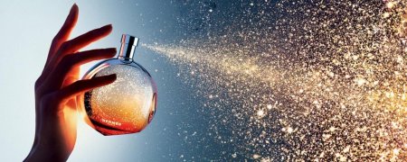 Распыление духов