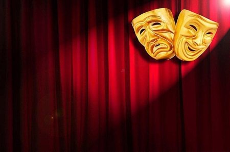 Театральный занавес с масками