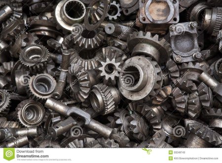 Куча автозапчастей