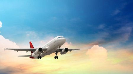 Самолет взлетает