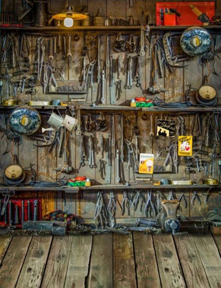 Стена с инструментами