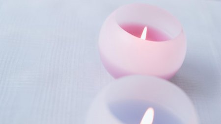 Свеча розовая