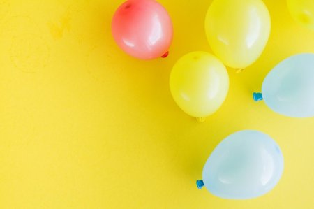 Праздничный фон с шарами