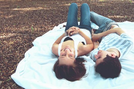 Парень и девушка вместе