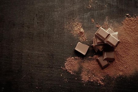 Кусочек шоколада